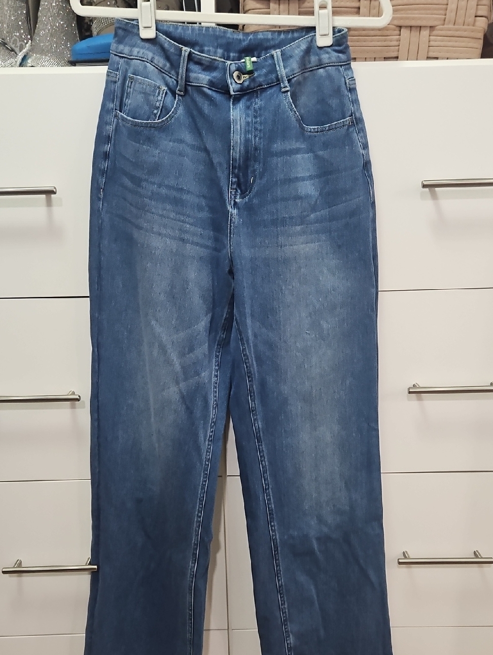 HALARA Women's Straight-Leg Jeans in Blue Wash